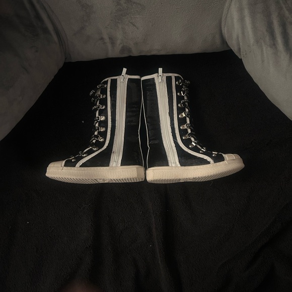 Meme Kids Boots in Black with White Details - Picture 3 of 5